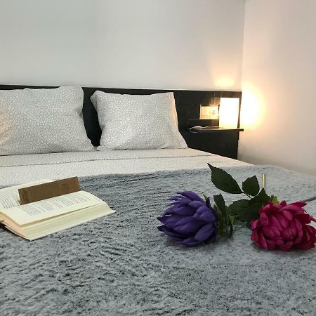 Loft Arco Del Cristo. Apartment กาเซเรส ภายนอก รูปภาพ