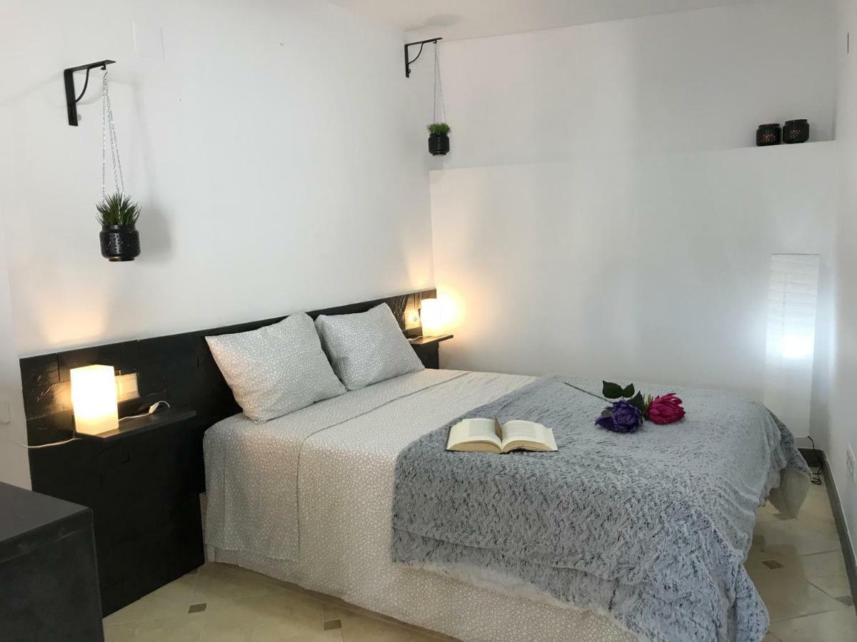 Loft Arco Del Cristo. Apartment กาเซเรส ภายนอก รูปภาพ