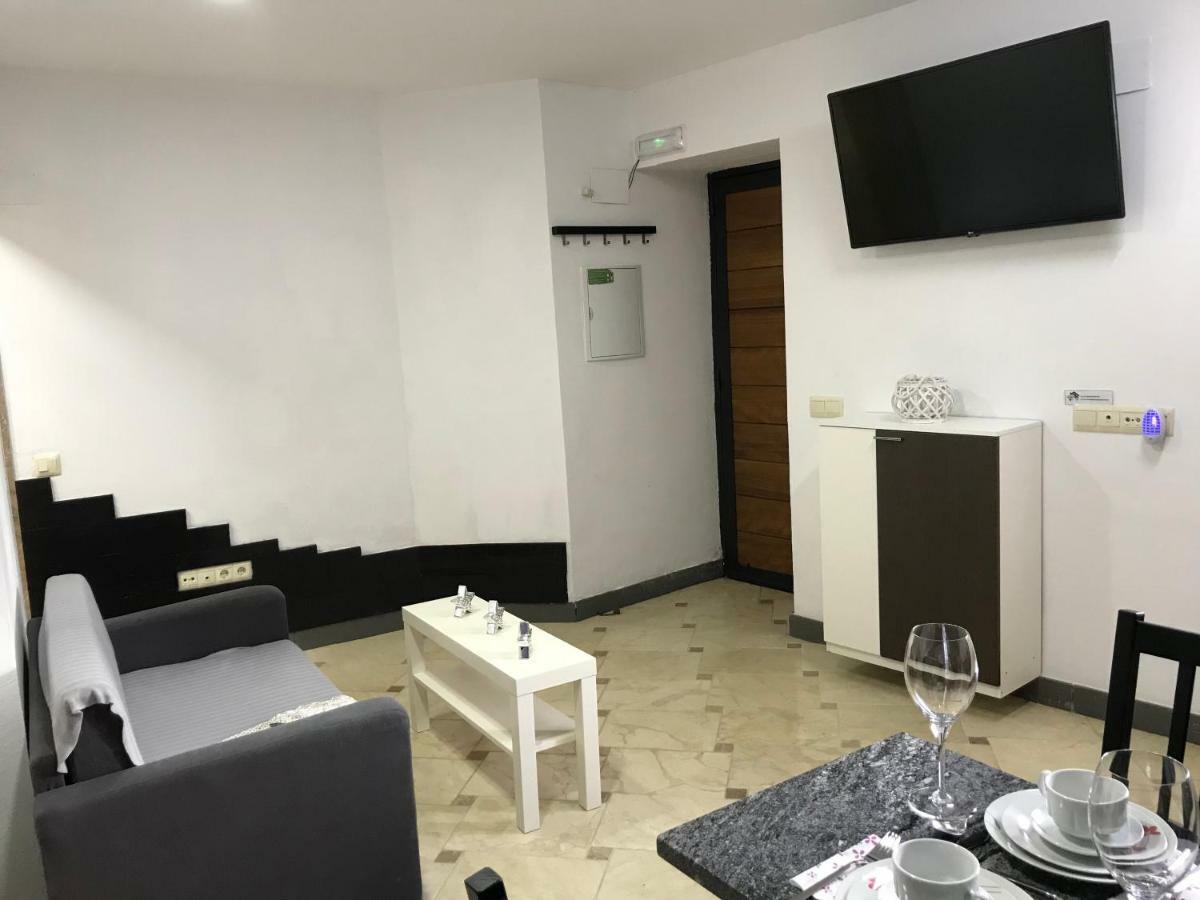 Loft Arco Del Cristo. Apartment กาเซเรส ภายนอก รูปภาพ