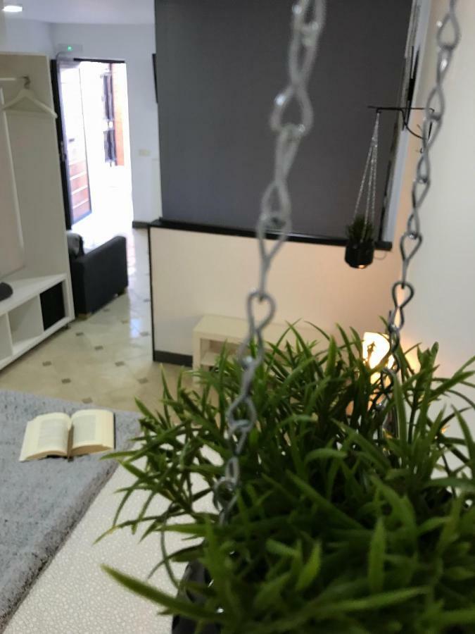 Loft Arco Del Cristo. Apartment กาเซเรส ภายนอก รูปภาพ